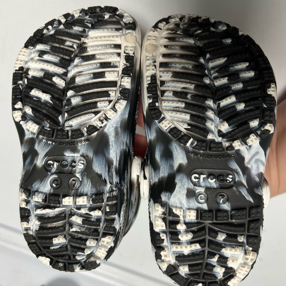 Toddler 7c Crocs - Picture 4 of 4
